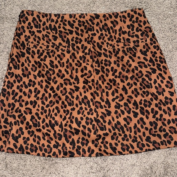 lady Hagen ⛳️ woman’s golf skort - Picture 5 of 8